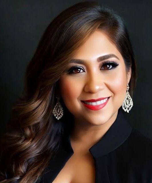 Crystal  Lopez