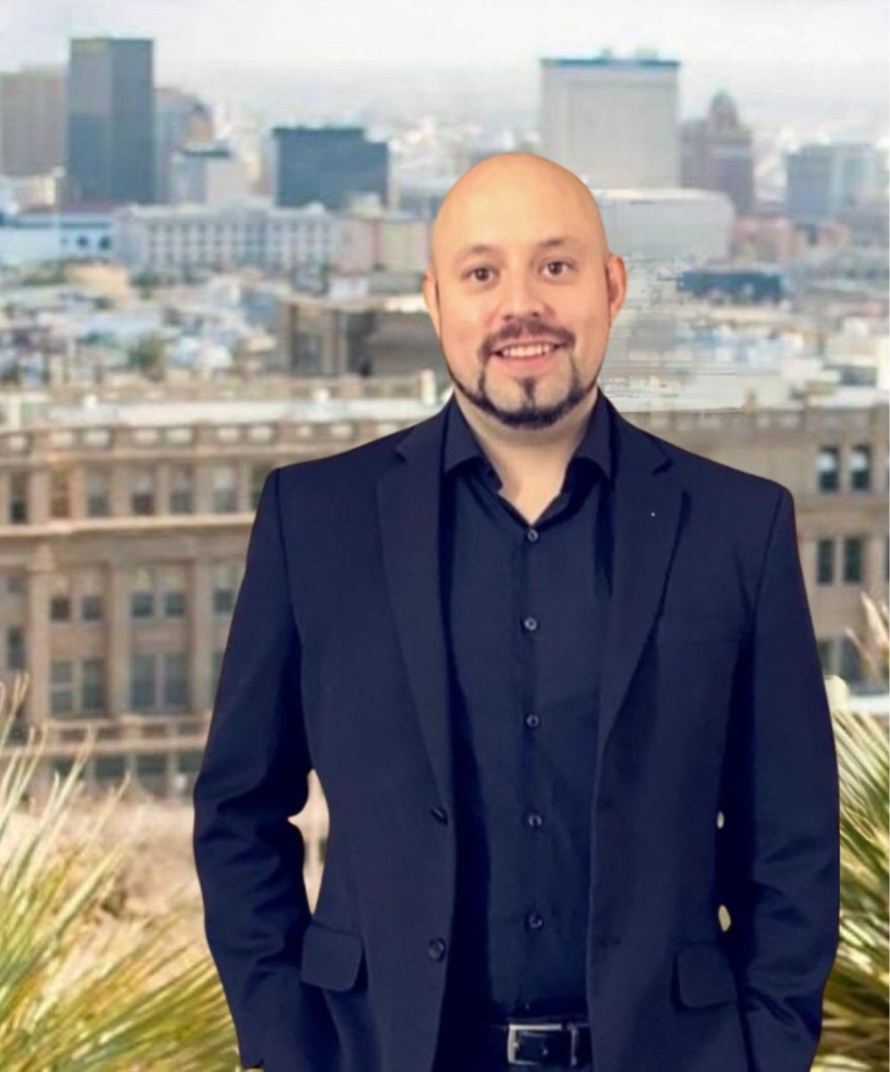 Gil  Tapia